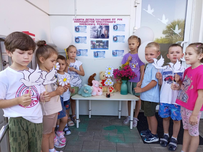 Акция "Белые ангелы Донбасса" Акция "Белые ангелы Донбасса".